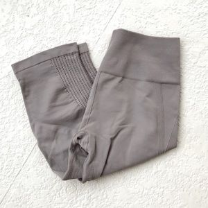 Lululemon cropped leggings